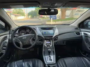 Hyundai Elantra GLS Sedan FWD (1.8L 4cyl 6A) 2013 Blue