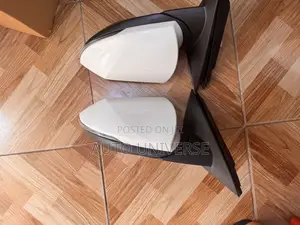 Hyundai Elantra 2021, 2022, 2023, 2024 Mirror With Light and Sensor