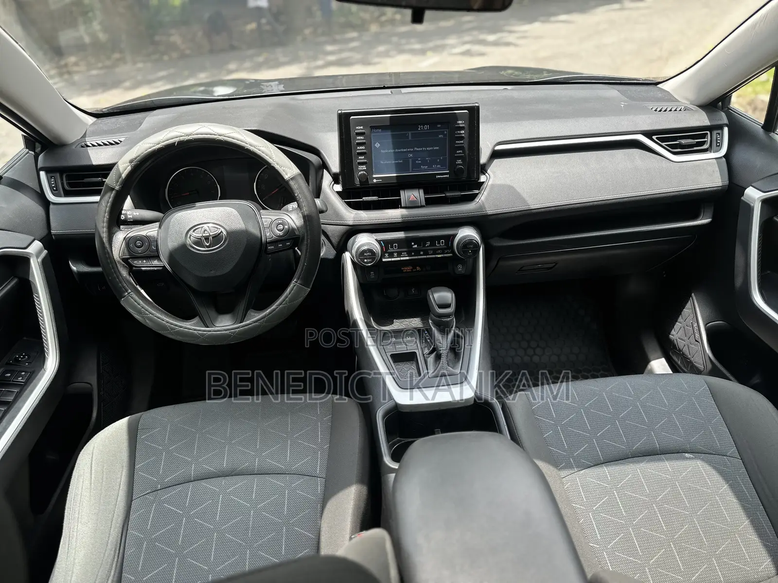 Toyota RAV4 XLE 2022 Gray