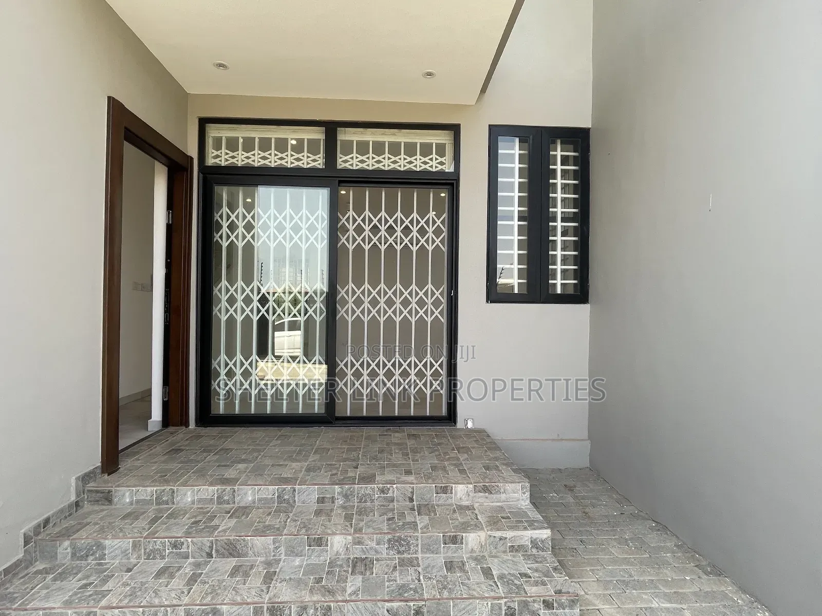 2bdrm House in Adenta Ashiyie, New Site for sale