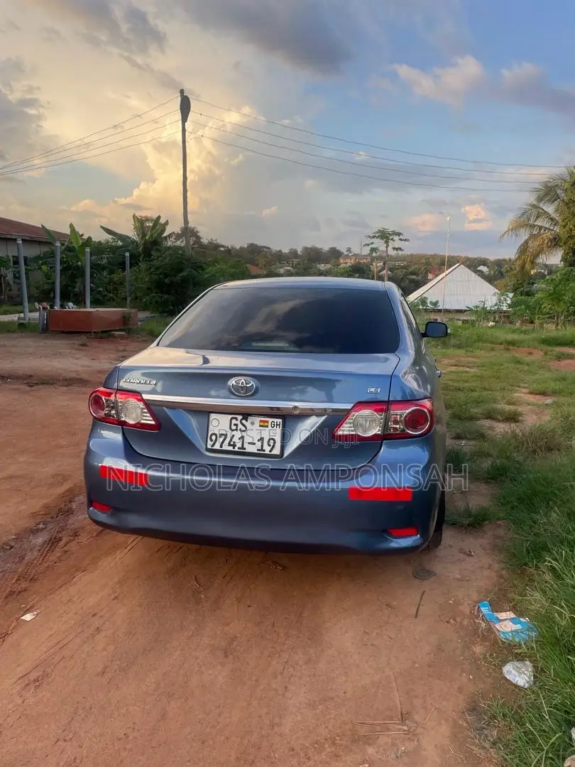 Toyota Corolla LE 4dr Sedan (1.8L 4cyl 4A) 2011 Blue