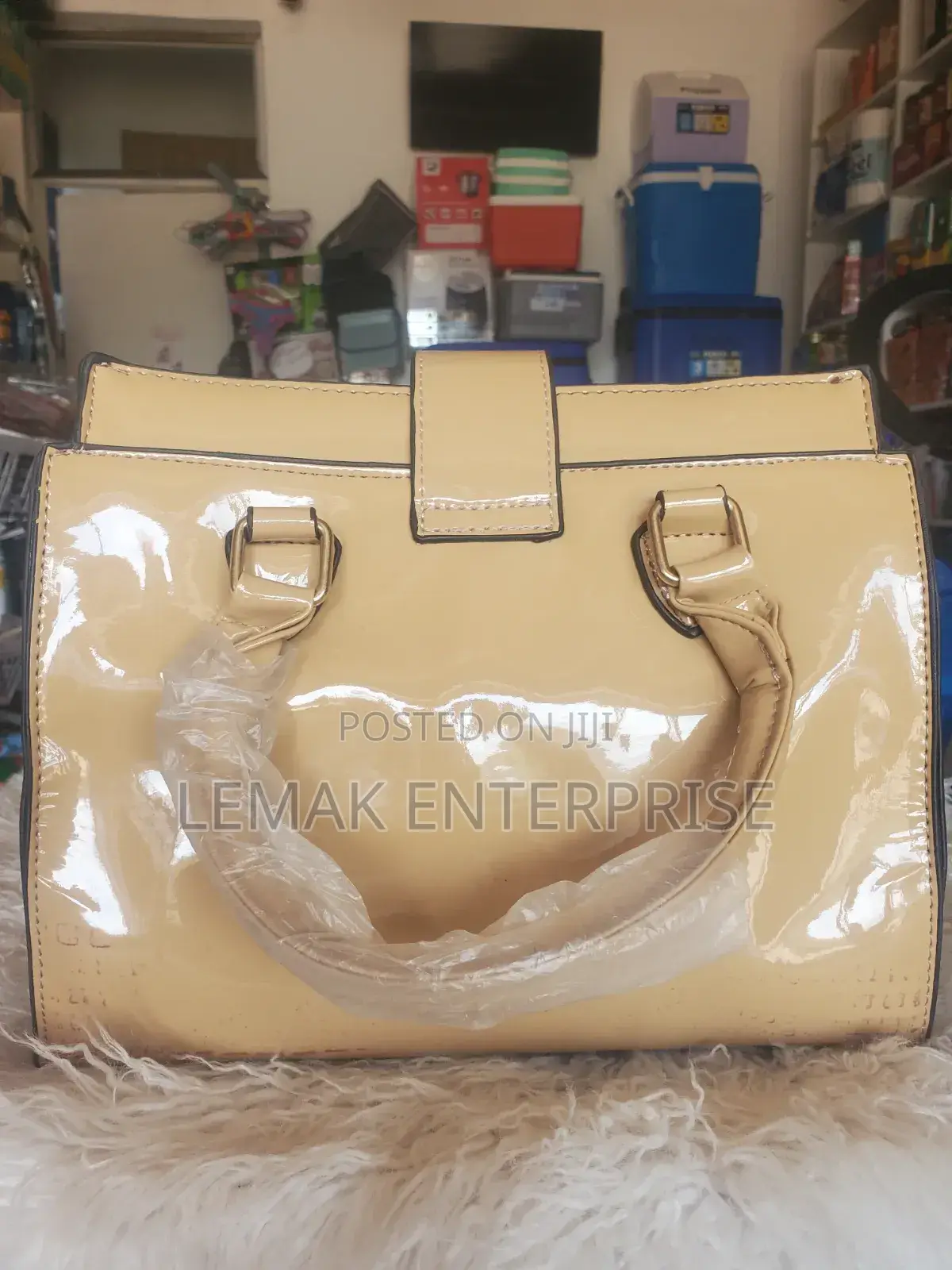 Ladies Handbags Sleek Chic Casua