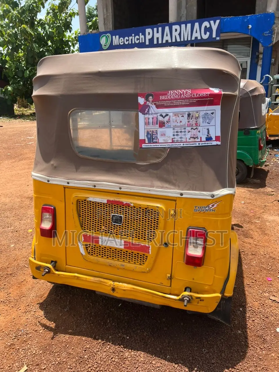 Bajaj RE 2024 Yellow