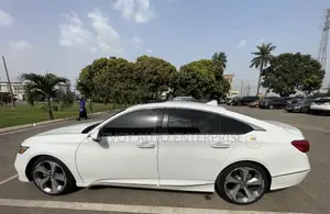 Honda Accord Touring 2.0T 2018 White