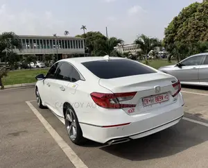 Honda Accord Touring 2.0T 2018 White