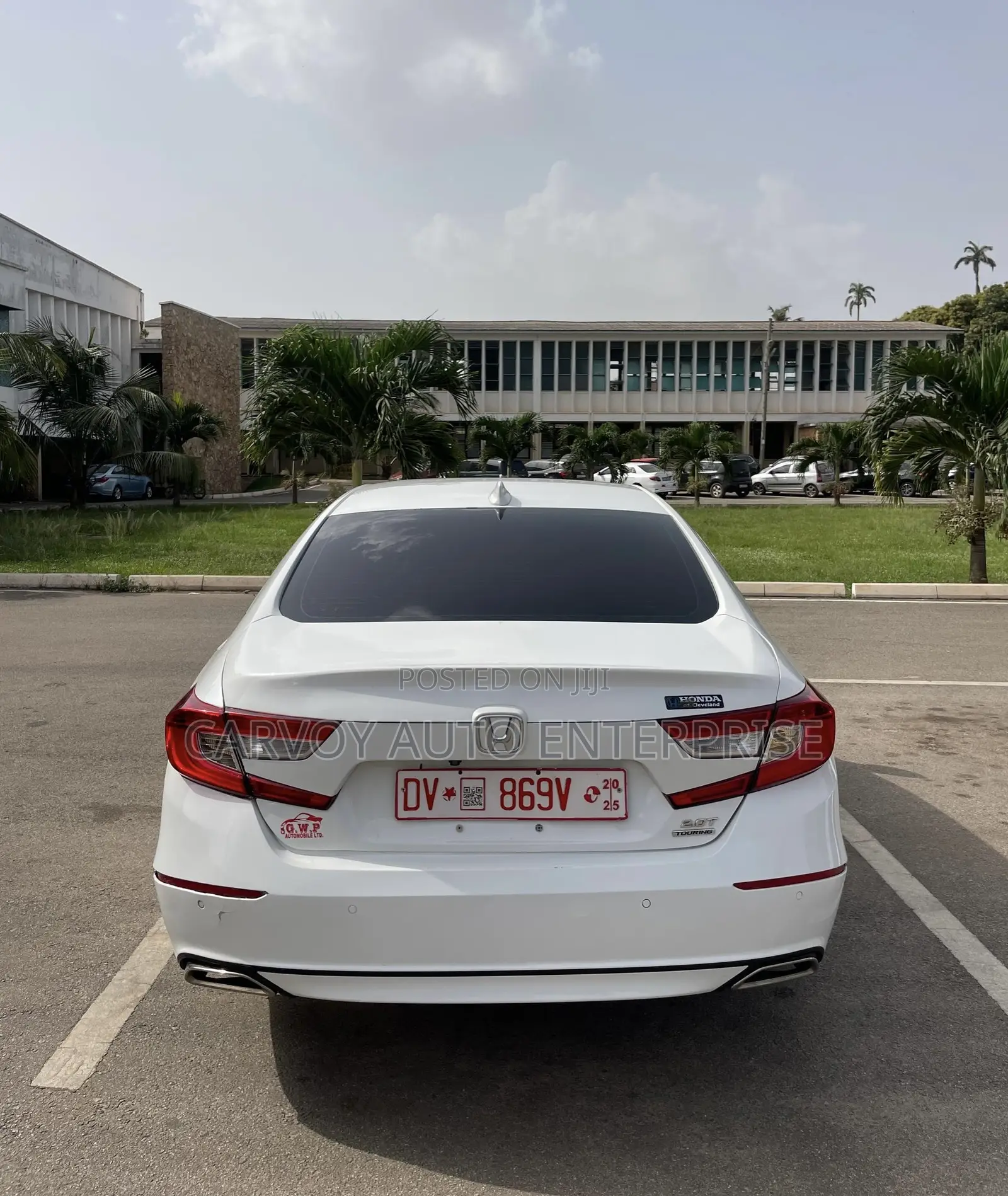 Honda Accord Touring 2.0T 2018 White