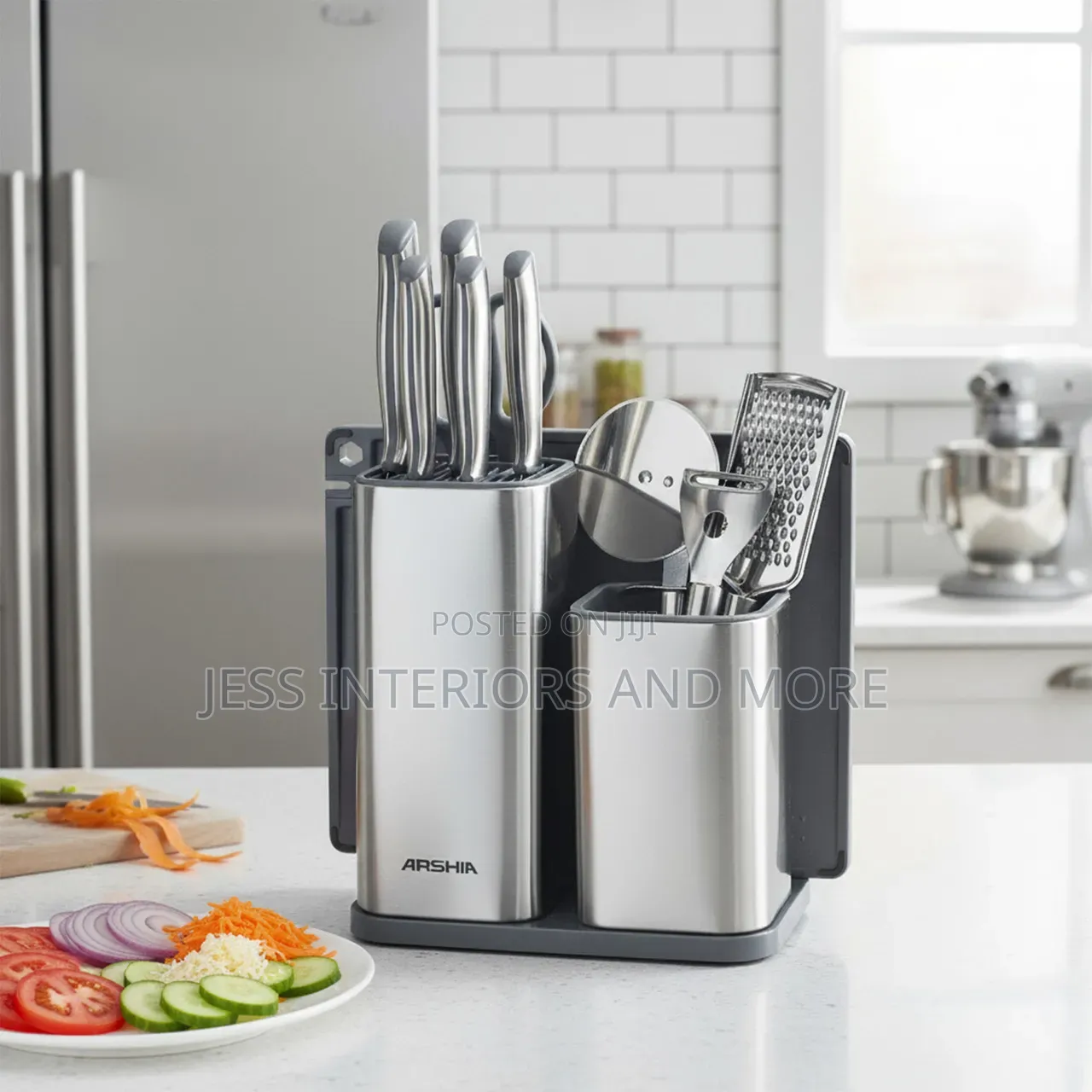 Arshia 11-Piece Stainless Steel Knife Set With Cutting Board