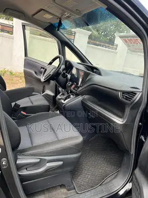 Toyota Voxy 2016 Black