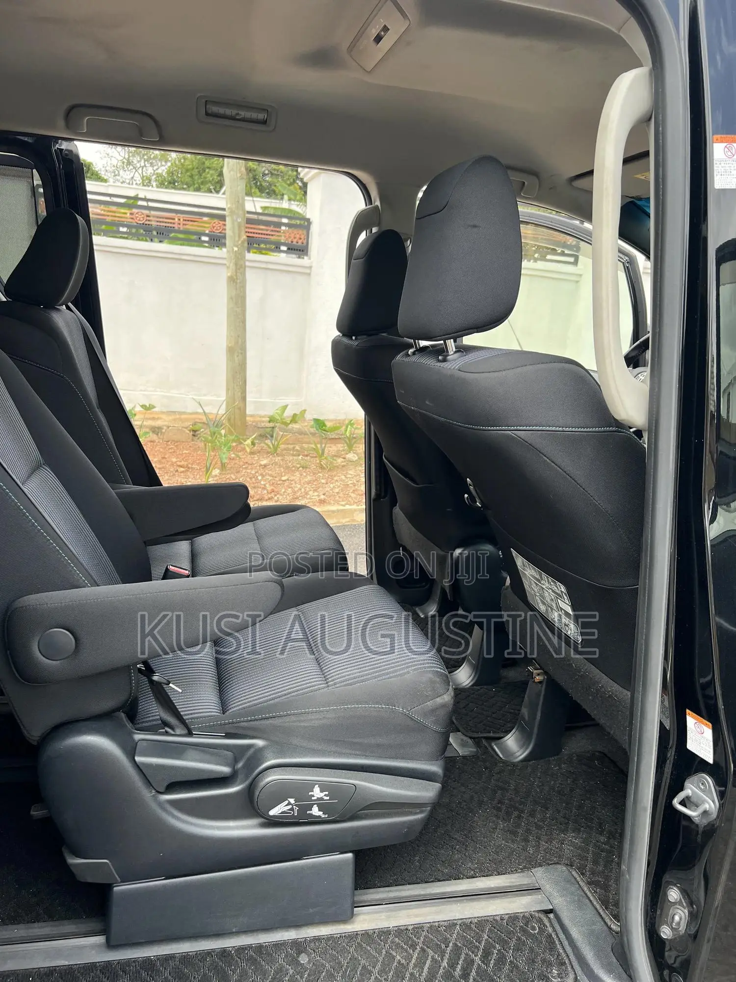 Toyota Voxy 2016 Black