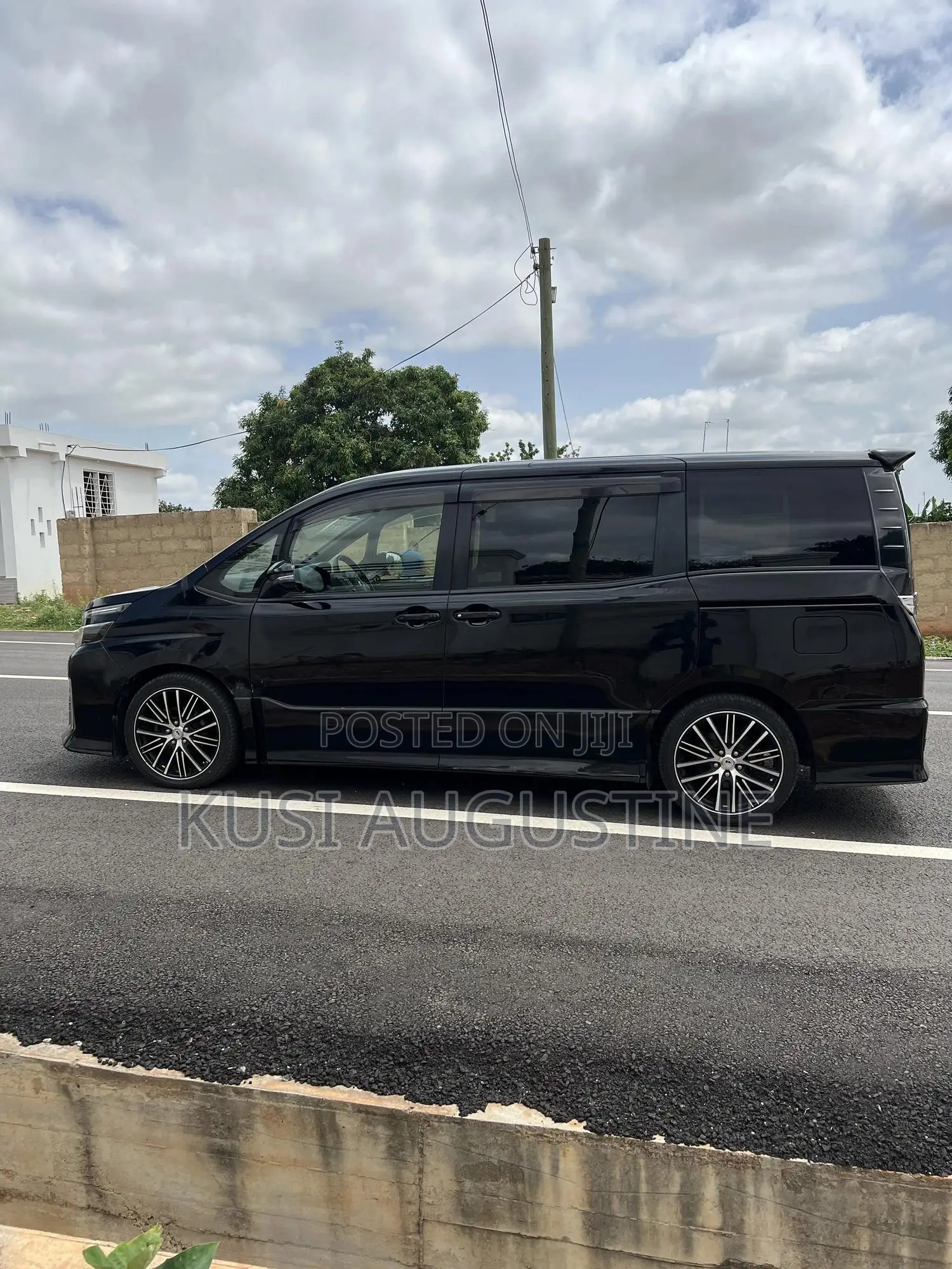 Toyota Voxy 2016 Black