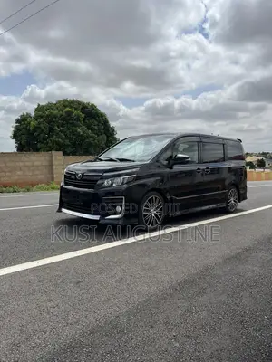 Toyota Voxy 2016 Black