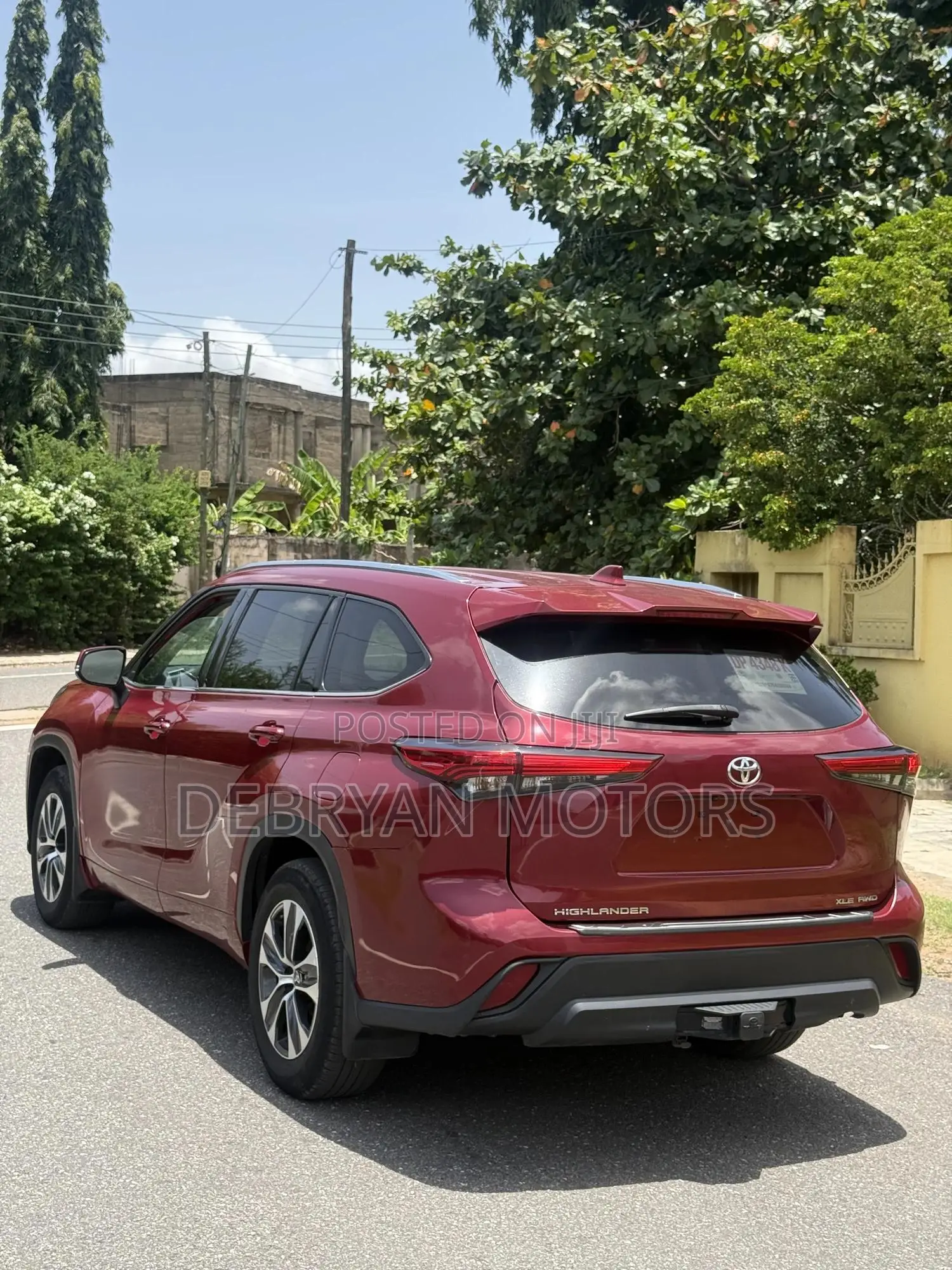Toyota Highlander XLE 2021 Red