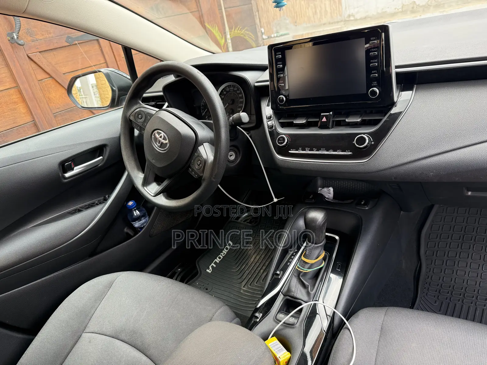 Toyota Corolla LE 2021 Black