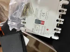 Molded Case Circuit Breaker (Mccb)