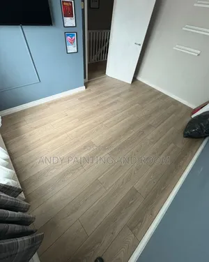 Boss Vinyl Flooring Installer