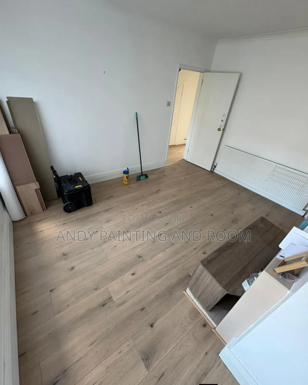 Boss Vinyl Flooring Installer