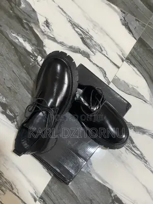 Black Chunky Shoe
