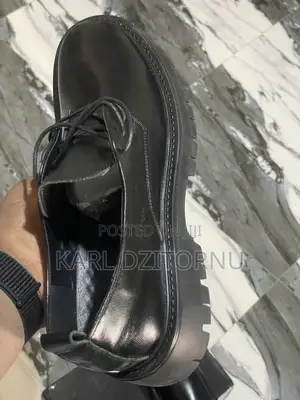 Black Chunky Shoe