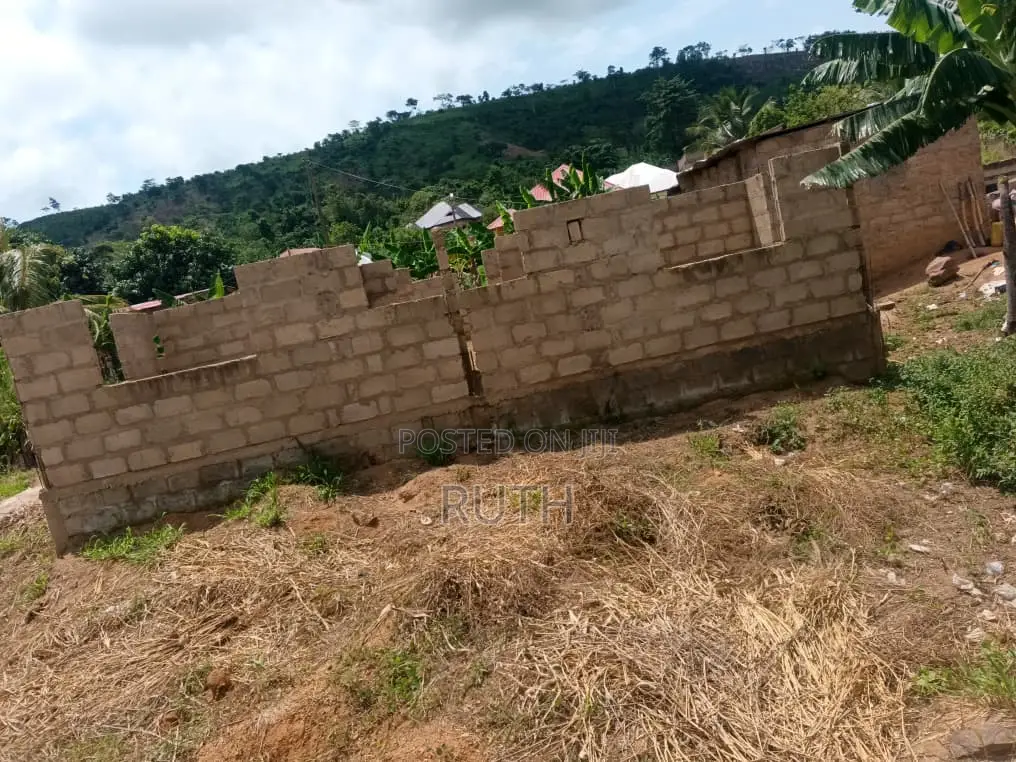 3bdrm Apartment in Koforidua, New-Juaben Municipal for sale