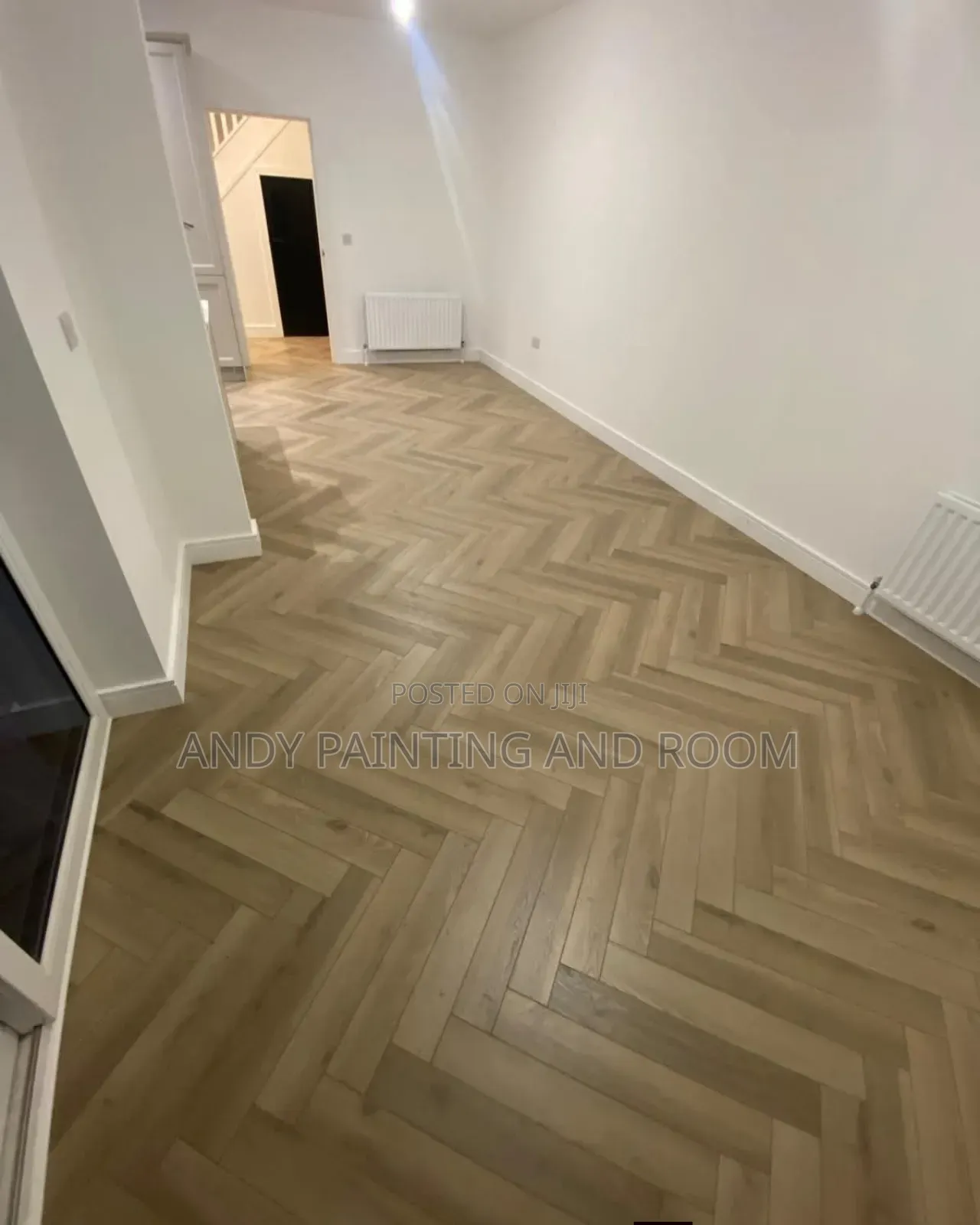Clean Vinyl Flooring Installer