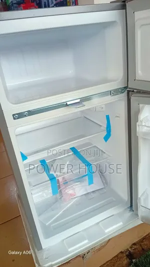 Roch RFR-110d-B Compact Fridge – Reliable Cooling