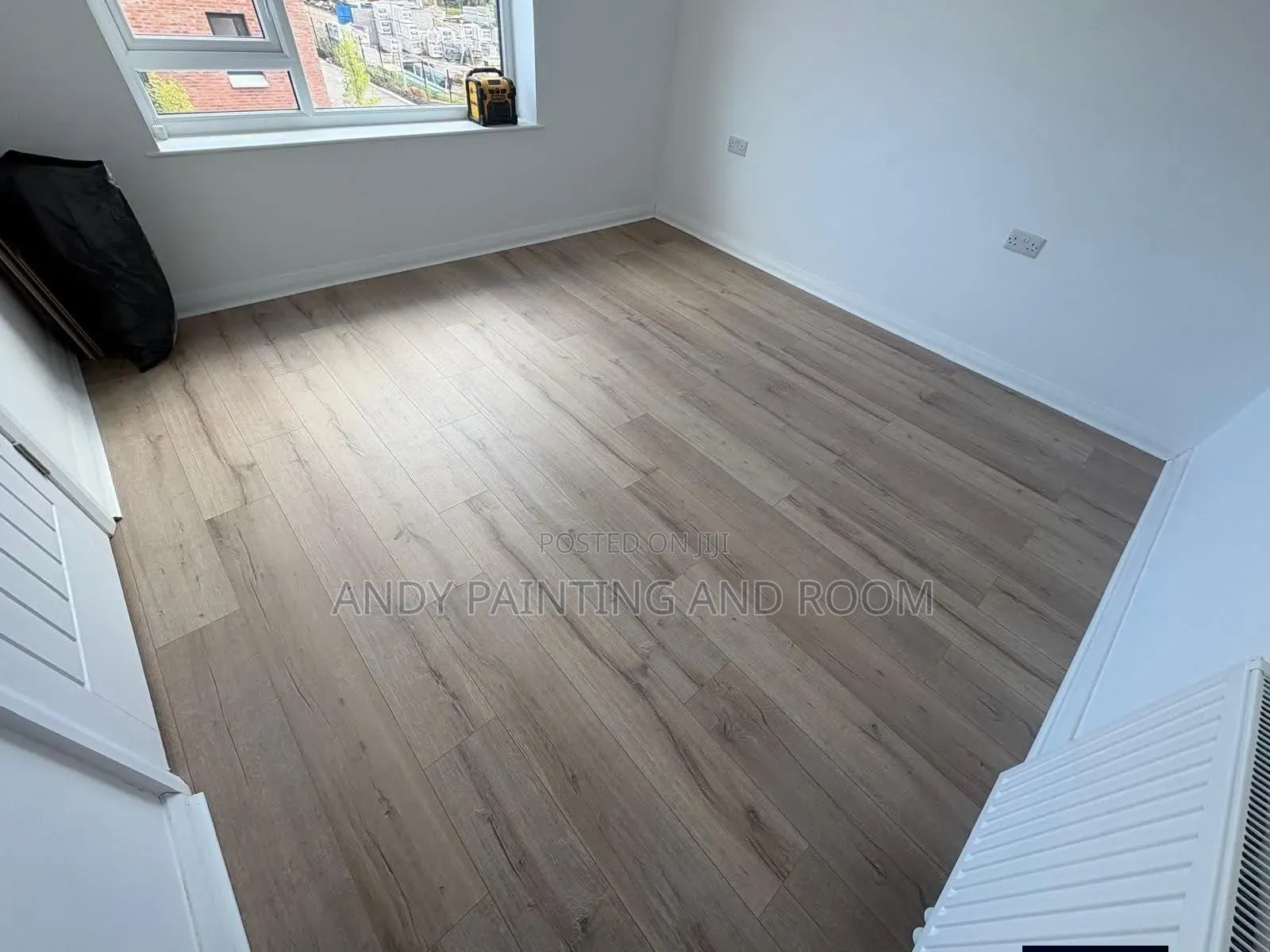 Stylish Installation of Vinyl Tiles