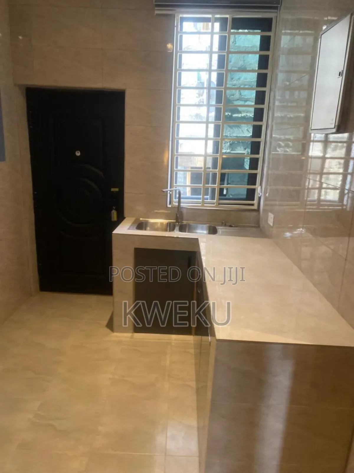 2bdrm Apartment in Seedovproperties, Baatsona Total for rent
