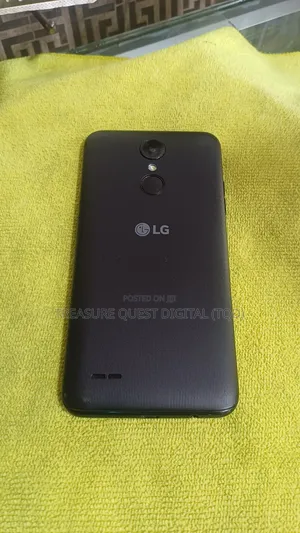 LG K4 8 GB Black