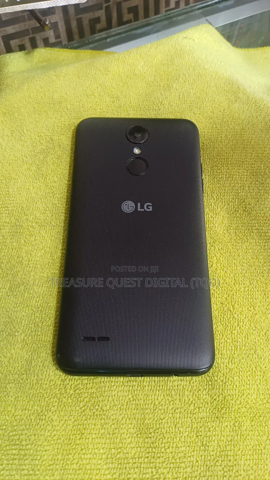 LG K4 8 GB Black