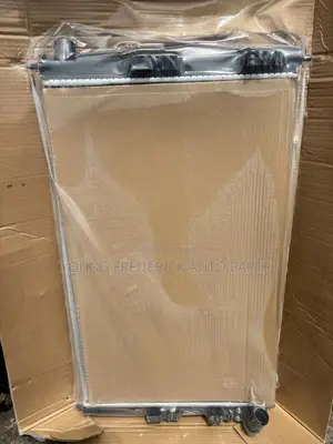 Mitsubishi Outlander Asx 2015 2016 2017 Radiator/Tank