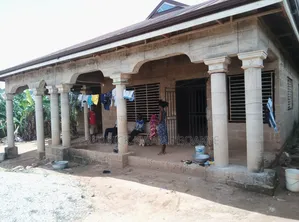 4bdrm House in Brother K Estate, Kumasi Metropolitan for sale