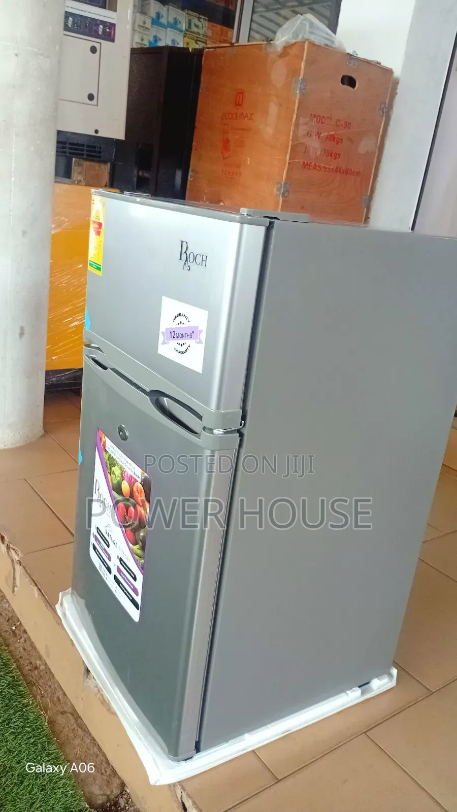 Roch RFR-110d-B Refrigerator – Space Saver Design