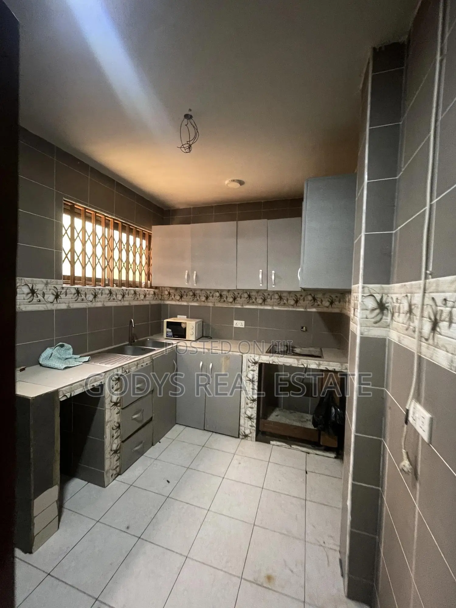 3bdrm Apartment in Lamptey, Kasoa for rent