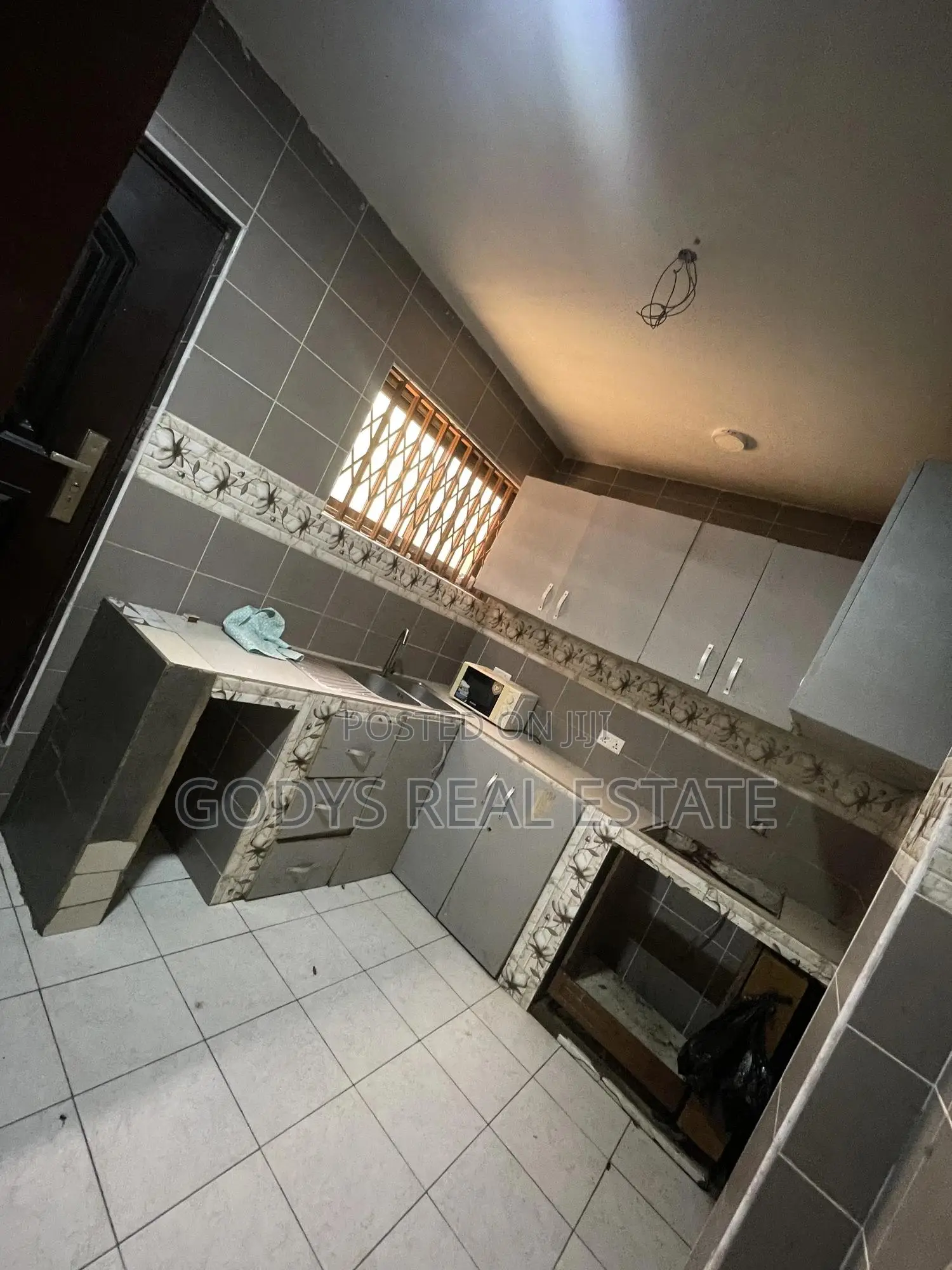 3bdrm Apartment in Lamptey, Kasoa for rent