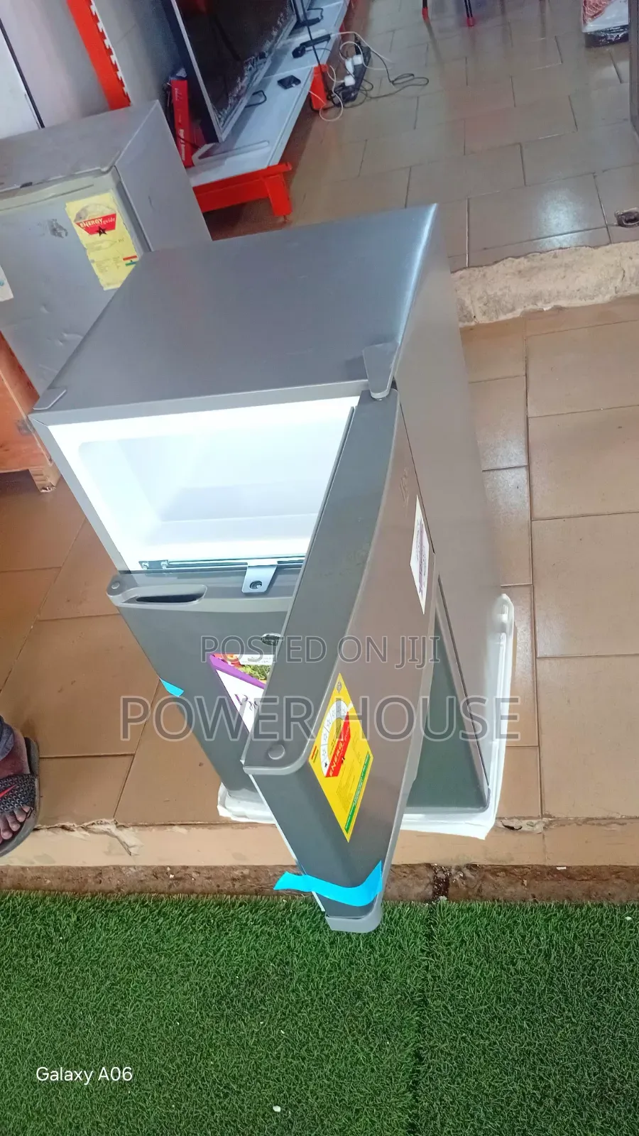 Roch RFR-110d-B Fridge – Sleek Modern Design