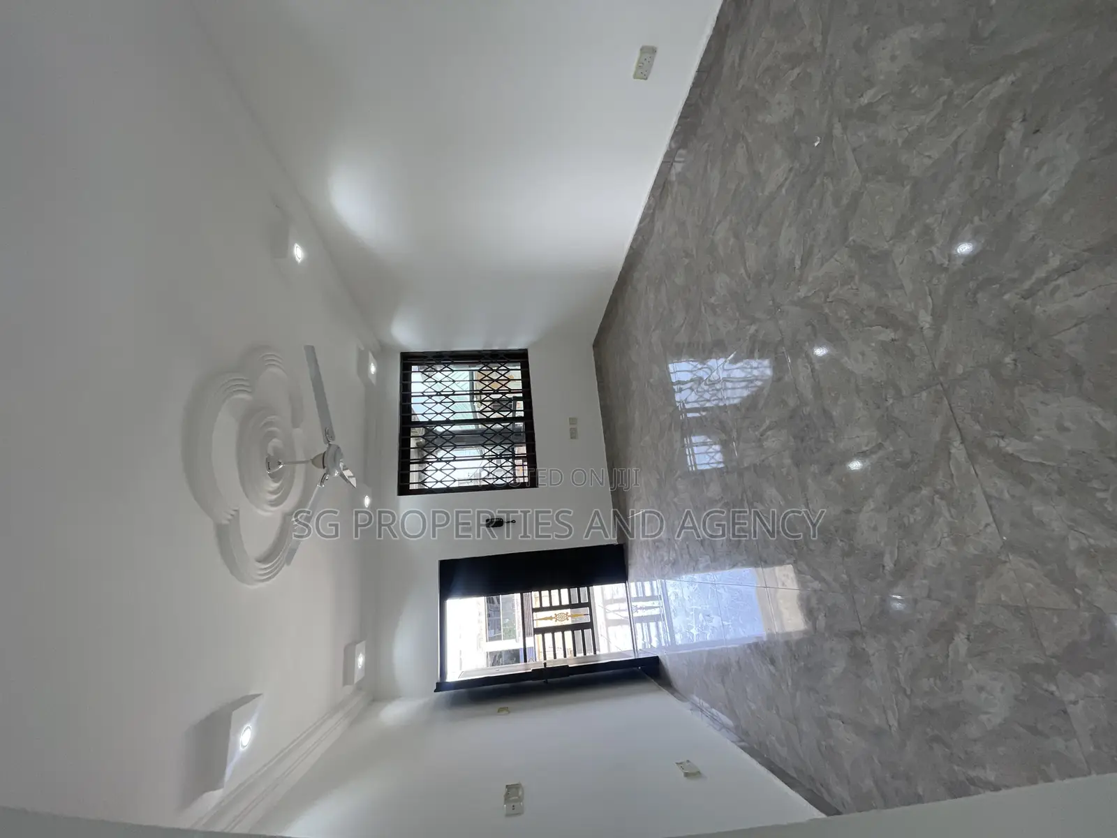2bdrm Apartment in Lashibi, Sakumono for rent