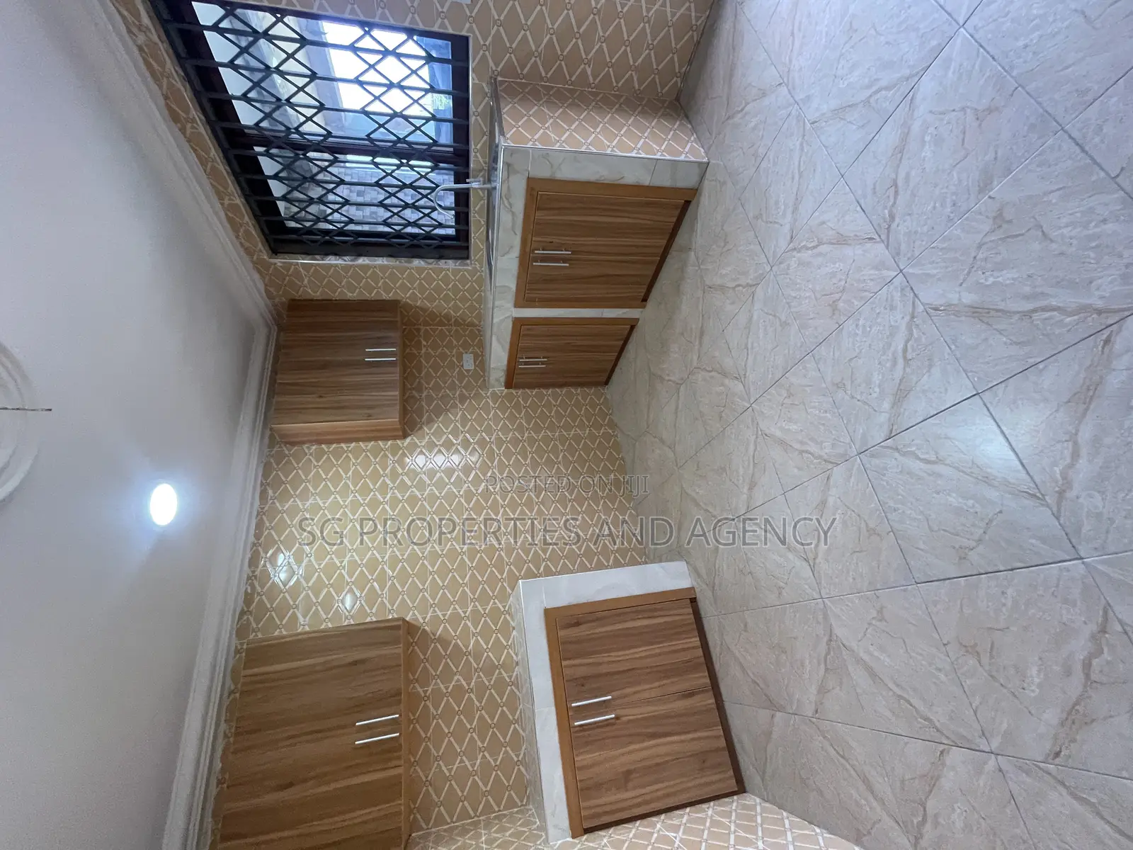 2bdrm Apartment in Lashibi, Sakumono for rent