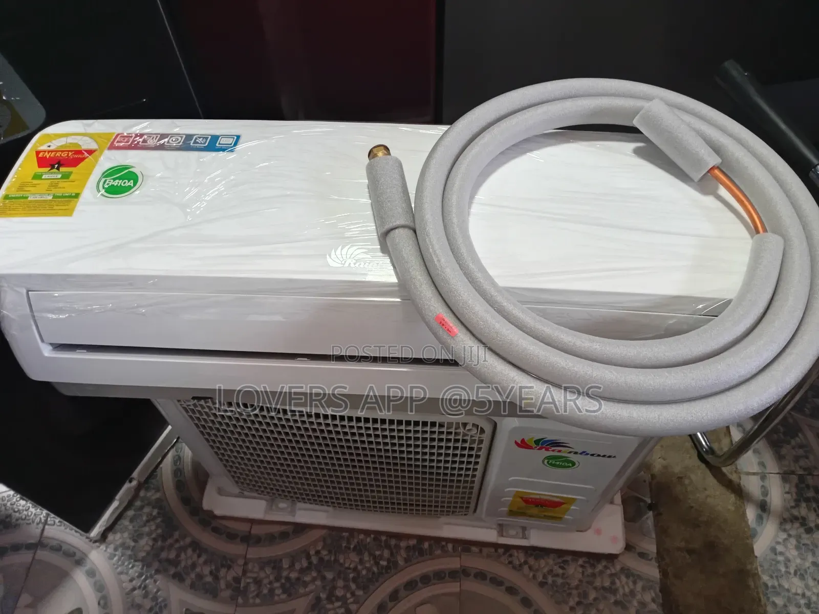 1.5hp White Window Air Conditioner -Rainbow Brand,Eco-Friendly.