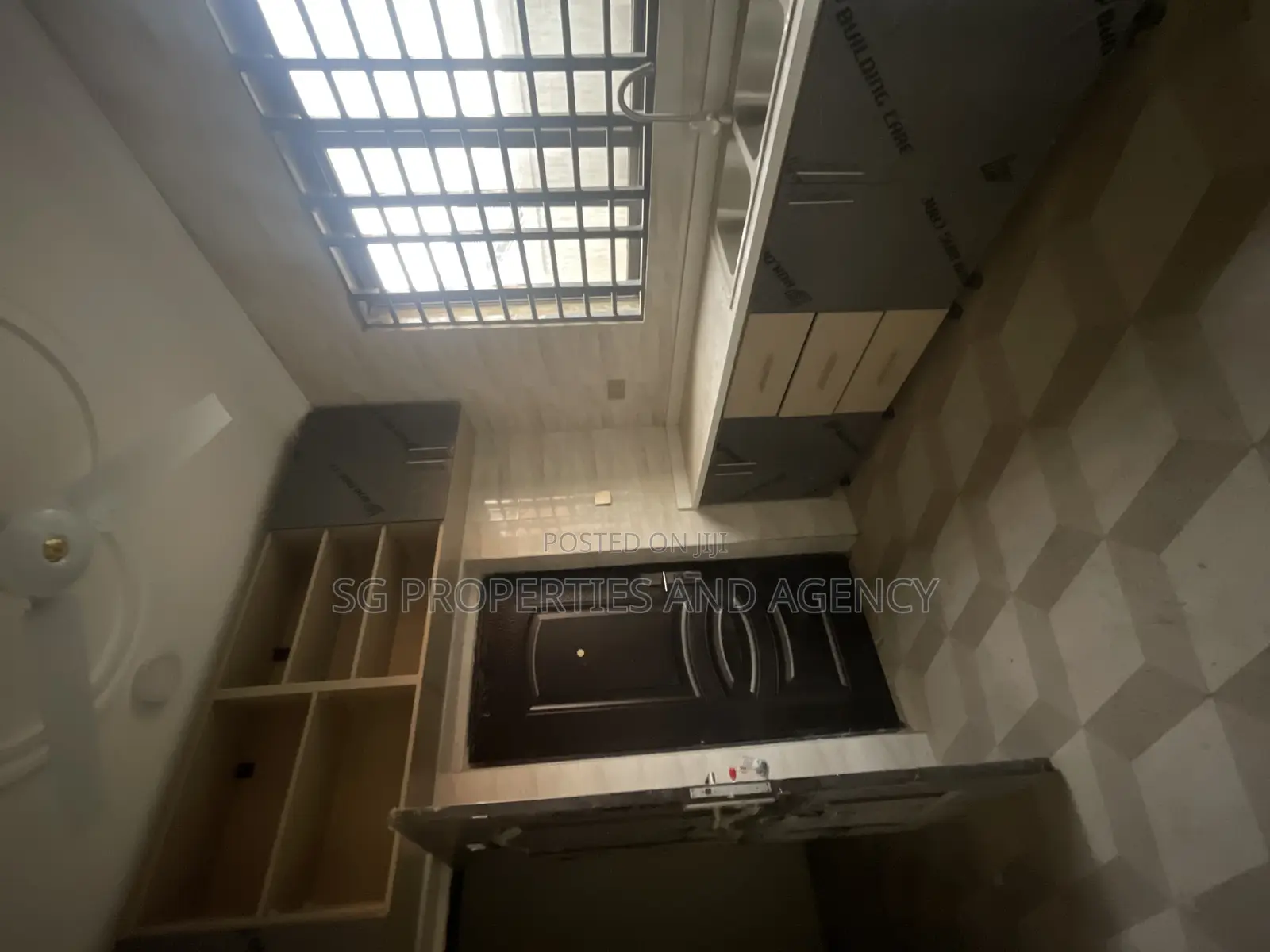 2bdrm Apartment in Lashibi, Sakumono for rent