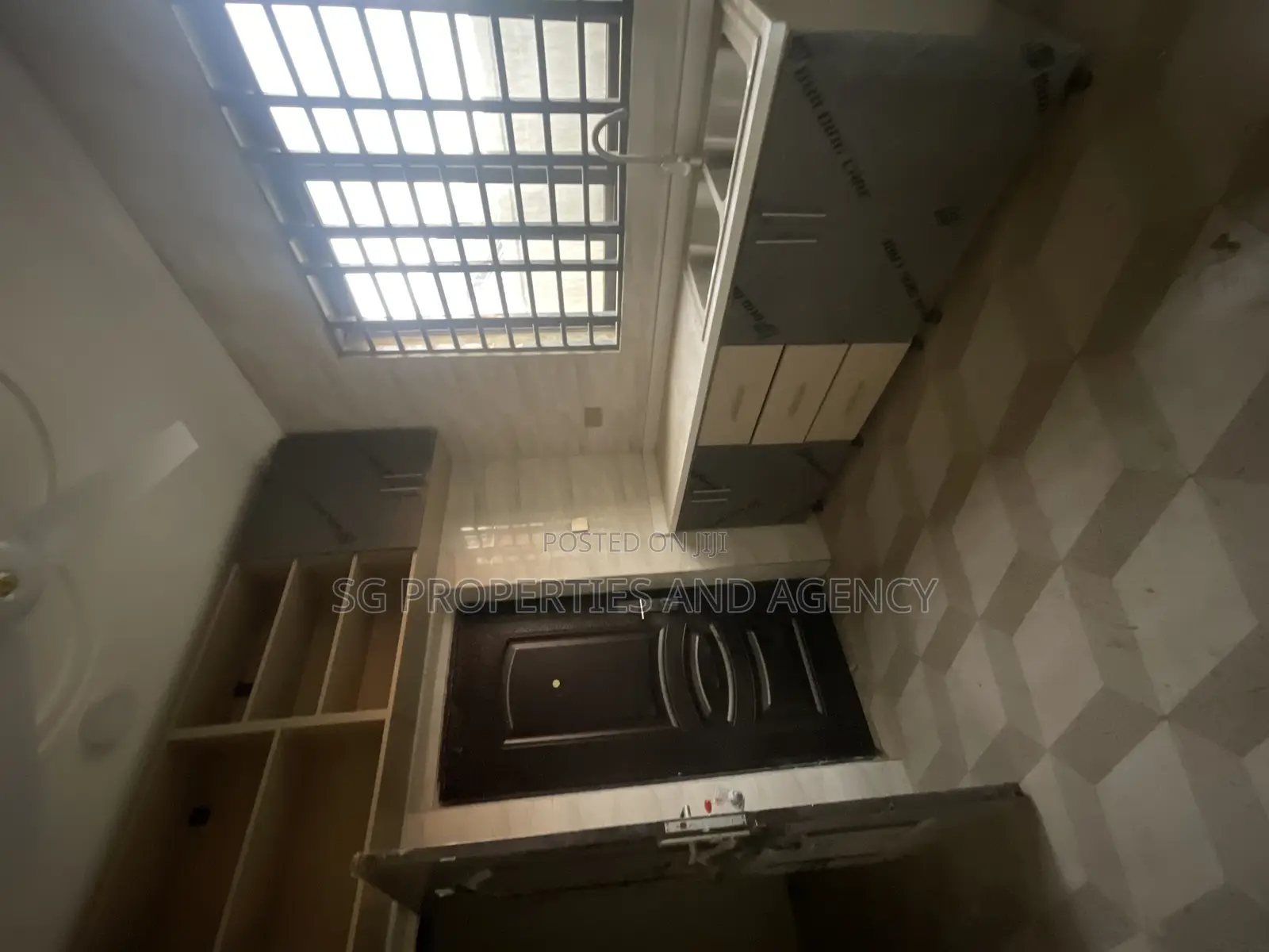 2bdrm Apartment in Lashibi, Sakumono for rent