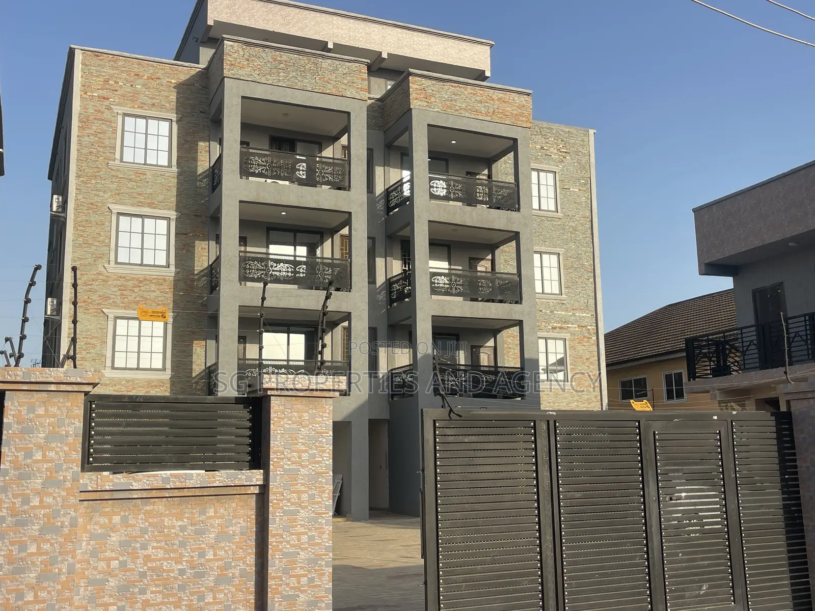 2bdrm Apartment in Lashibi, Sakumono for rent