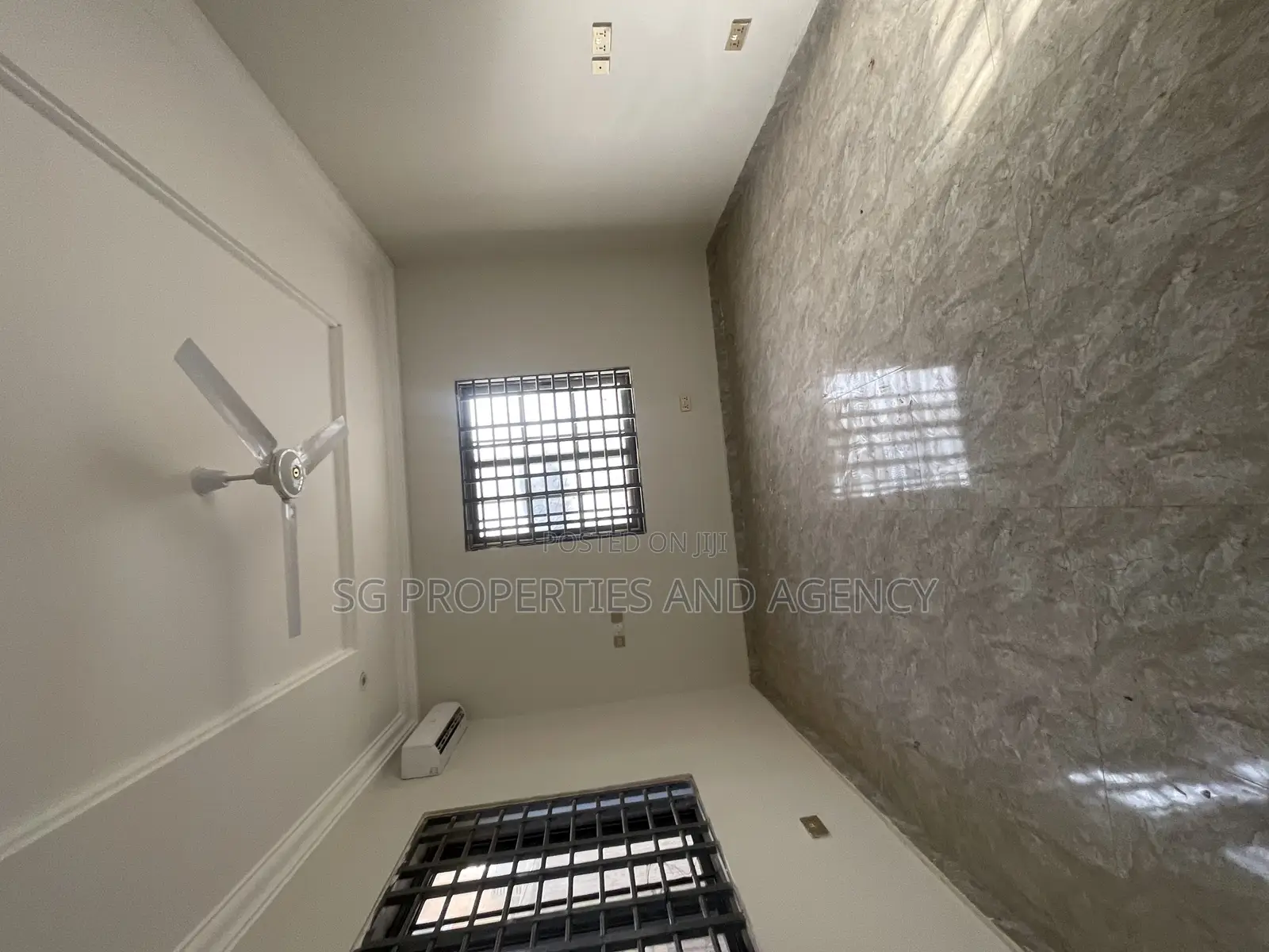 2bdrm Apartment in Lashibi, Sakumono for rent