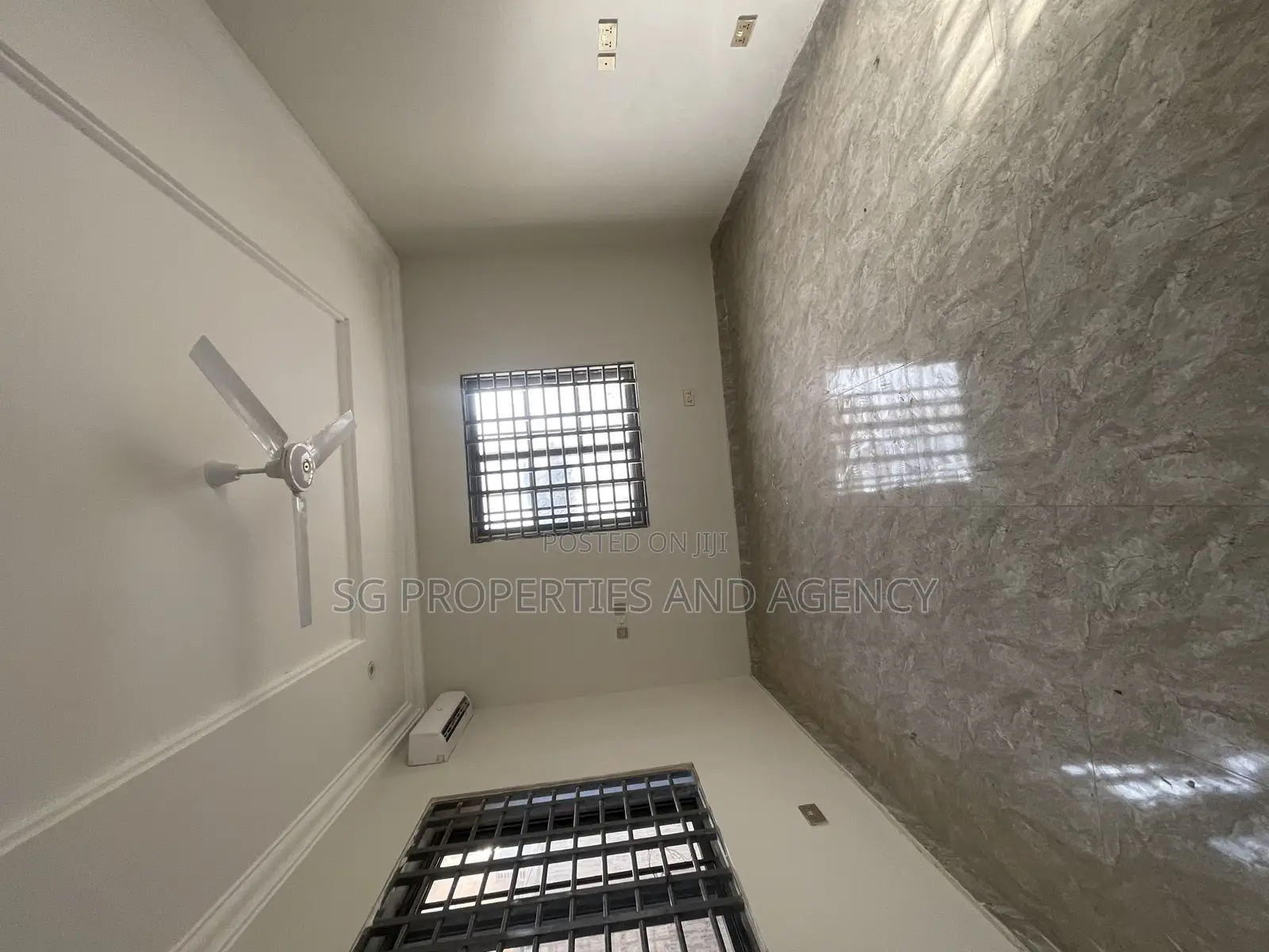 2bdrm Apartment in Lashibi, Sakumono for rent