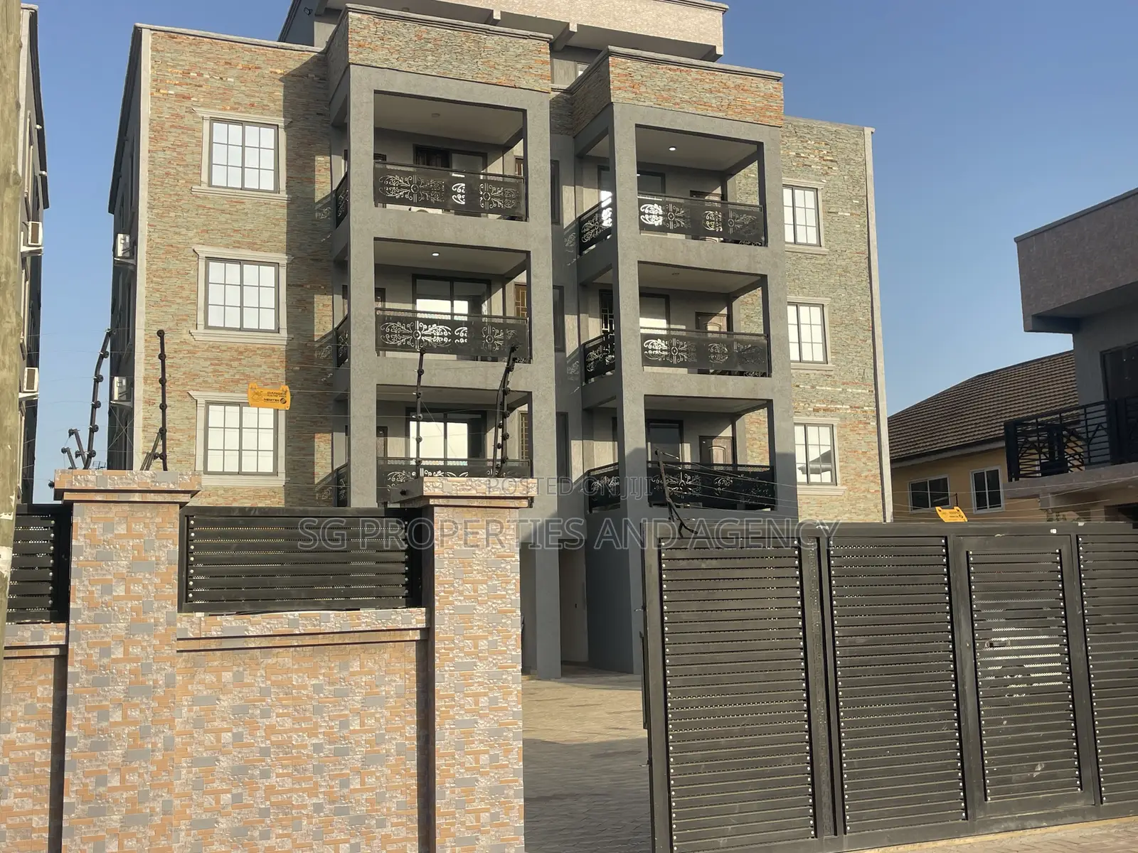 2bdrm Apartment in Lashibi, Sakumono for rent