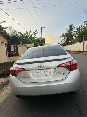Toyota Corolla S 4dr Sedan (1.8L 4cyl CVT) 2015 Silver