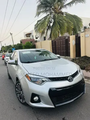 Toyota Corolla S 4dr Sedan (1.8L 4cyl CVT) 2015 Silver