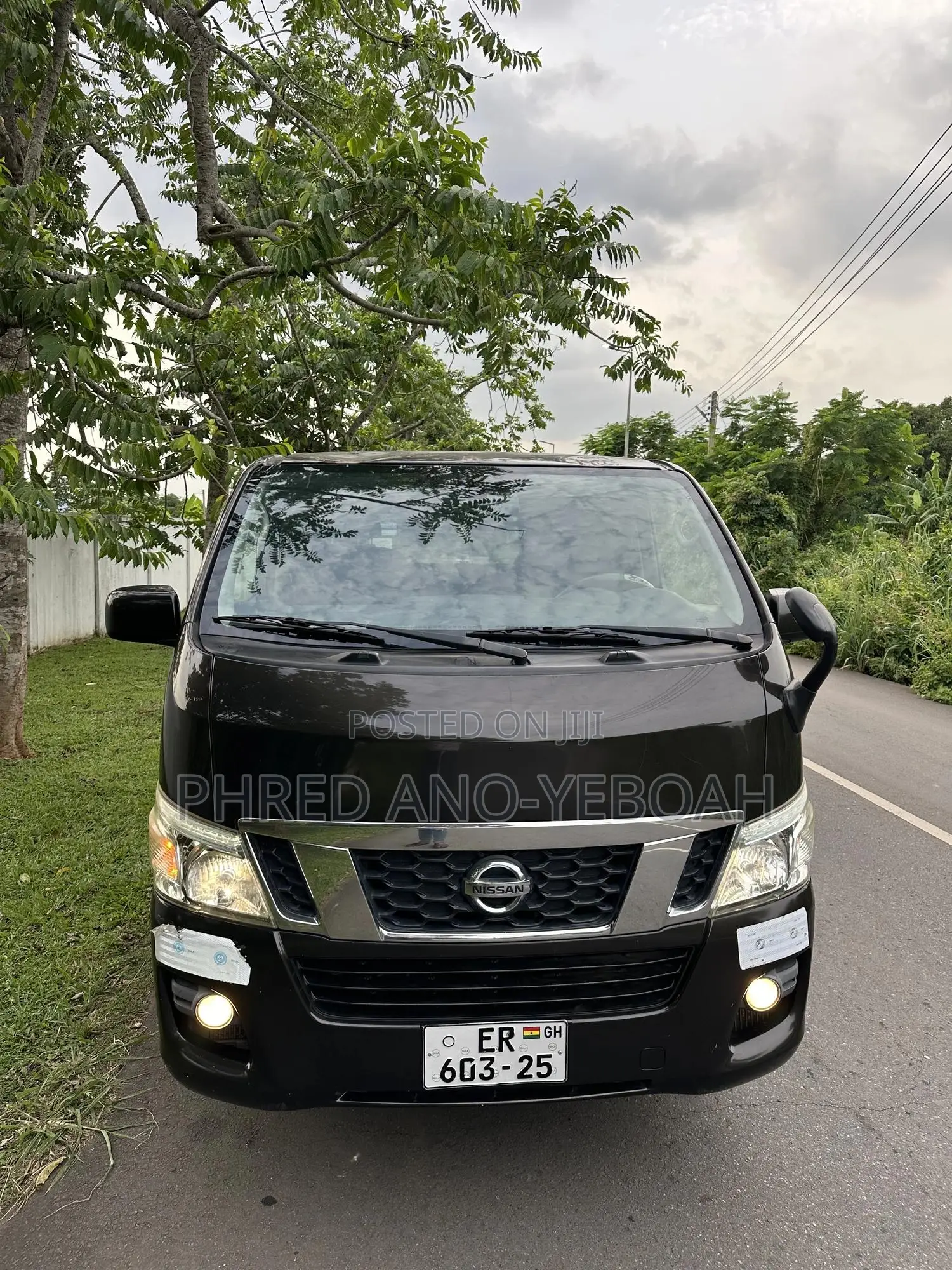 Nissan Caravan (Urvan) 2017 Brown