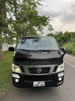 Nissan Caravan (Urvan) 2017 Brown