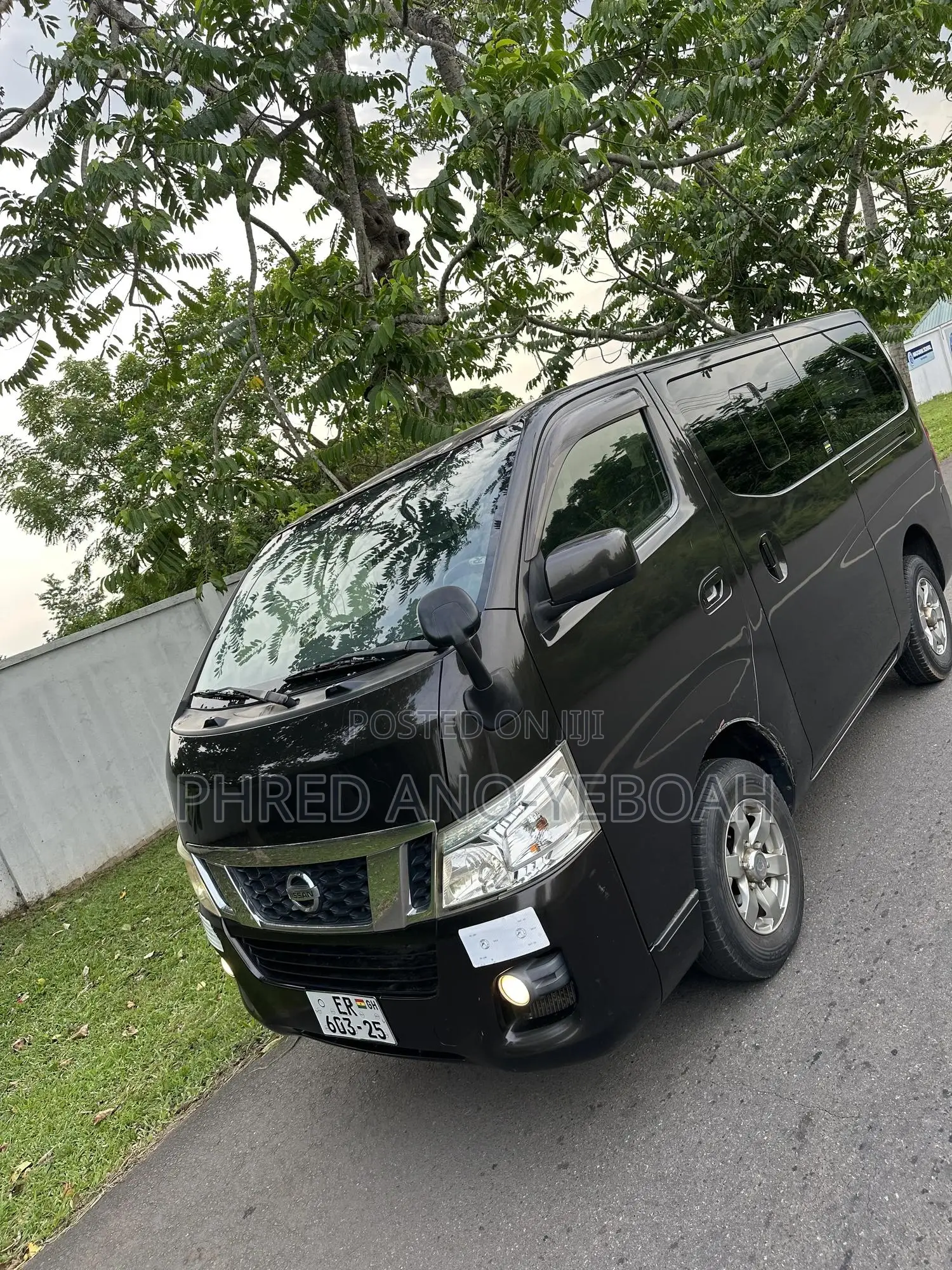 Nissan Caravan (Urvan) 2017 Brown
