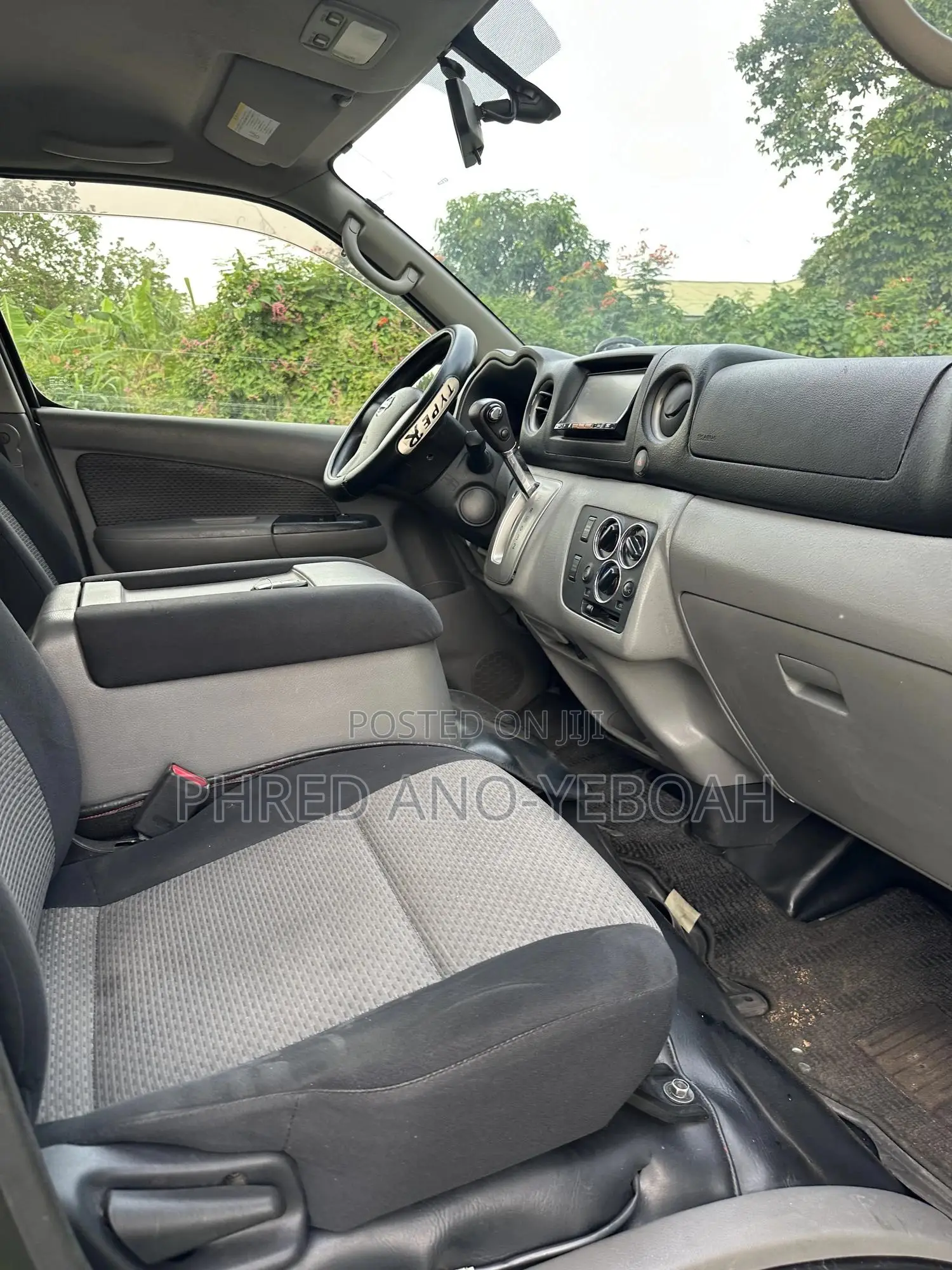 Nissan Caravan (Urvan) 2017 Brown